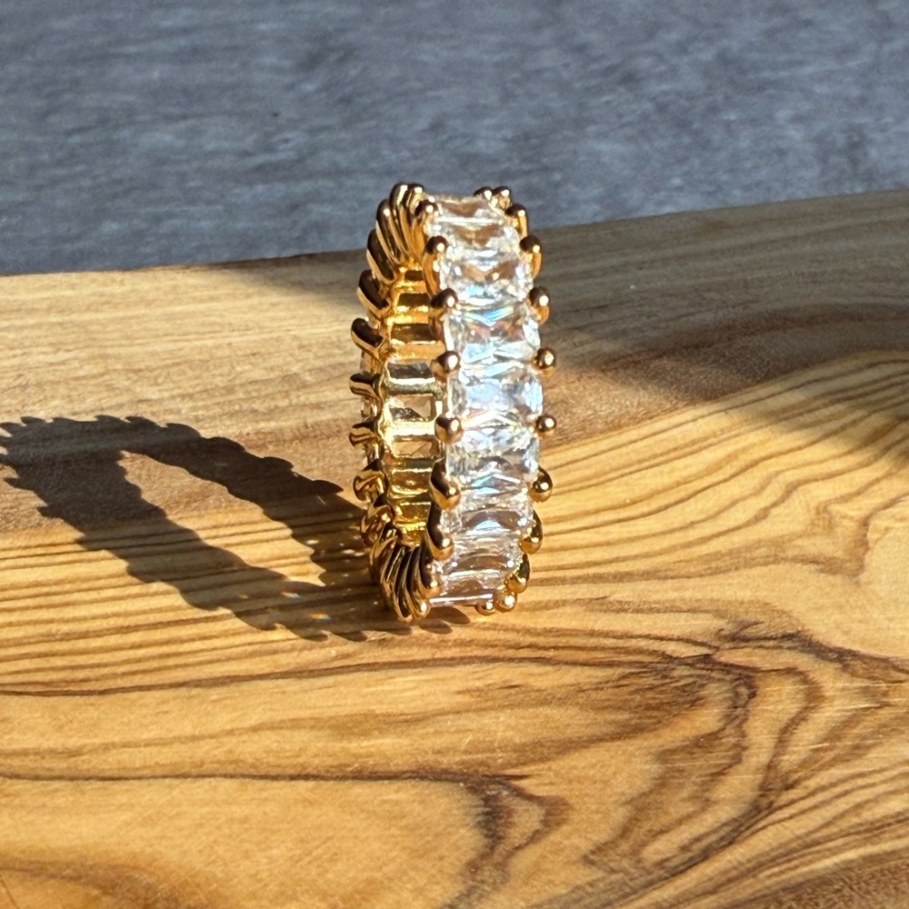 Gold Baguette Ring - Picture 7 of 7